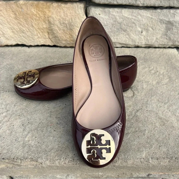 Tory Burch burgundy flats with gold logo Sz 6M - Picture 1 of 10